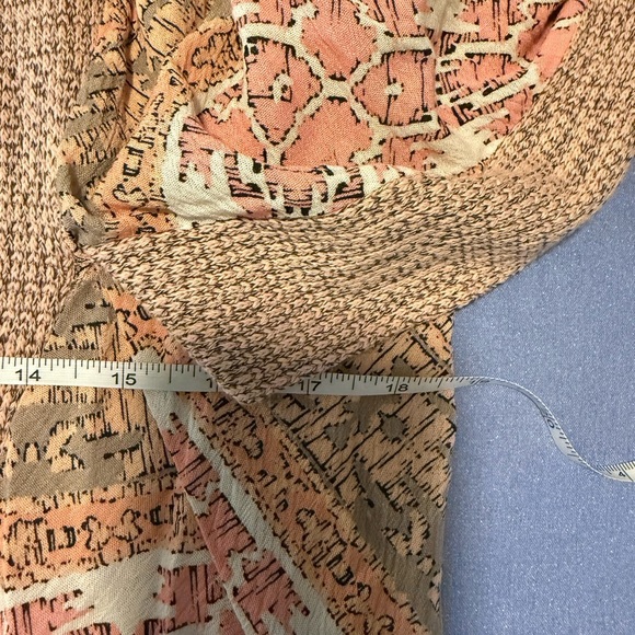 Highland Park Brown and Pink Boho Cape - Picture 6 of 8